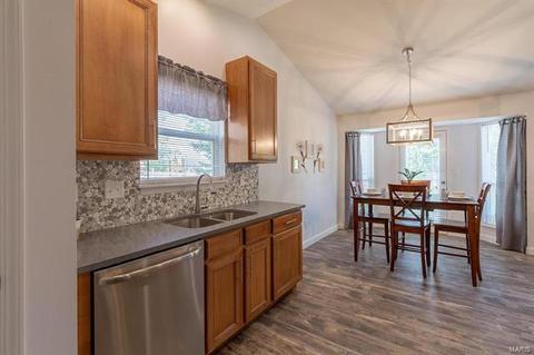258 Spring Borough Dr, O'fallon, MO 63368 photo 18