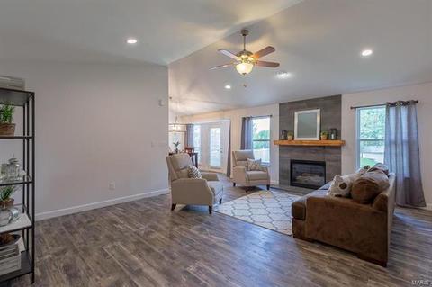 258 Spring Borough Dr, O'fallon, MO 63368 photo 5