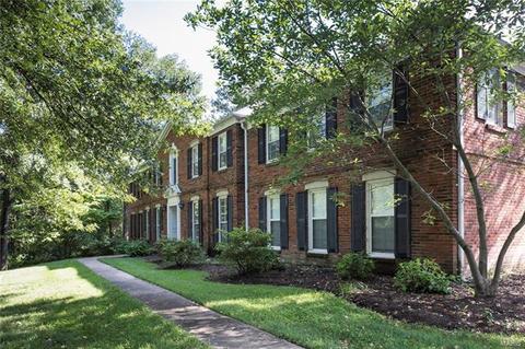 12 Upper Barnes Rd, Ladue, MO 63124 photo 4