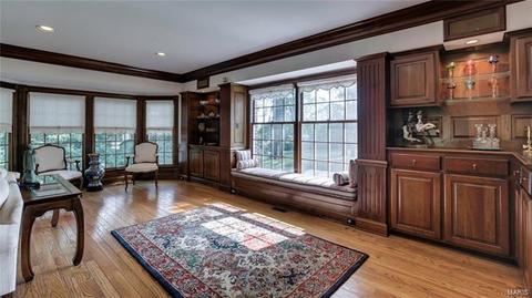 12 Upper Barnes Rd, Ladue, MO 63124 photo 14