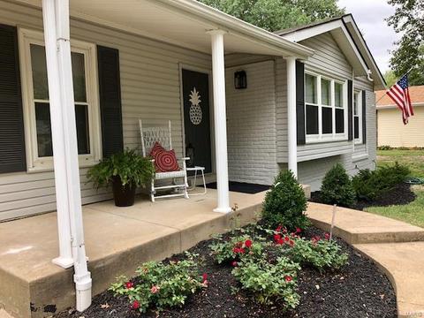 884 Parma, Ballwin, MO 63021 photo 2