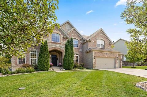 512 Roaring Fork Dr, Grover, MO 63040 photo 1