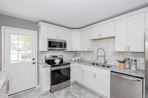 402 Cardiff, Manchester, MO 63021 photo 6