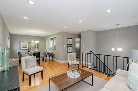 402 Cardiff, Manchester, MO 63021 photo 3