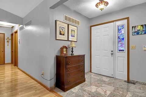 145 Rockaway Dr, O'fallon, MO 63368 photo 2