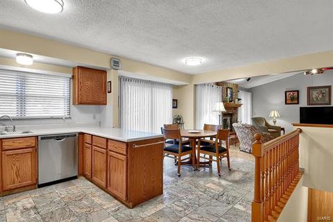 145 Rockaway Dr, O'fallon, MO 63368 photo 11
