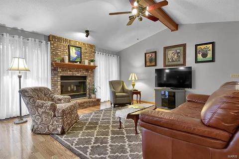 145 Rockaway Dr, O'fallon, MO 63368 photo 3