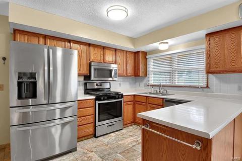145 Rockaway Dr, O'fallon, MO 63368 photo 9