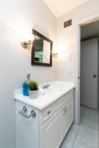 6 Devon Rd, Glendale, MO 63122 photo 37