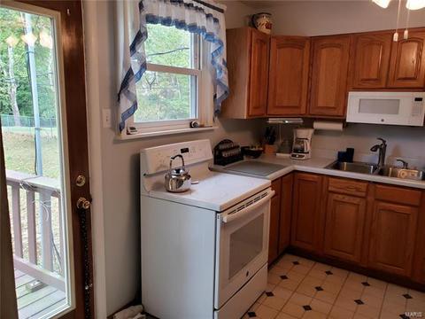 449 Vail Ct, Ballwin, MO 63021 photo 7