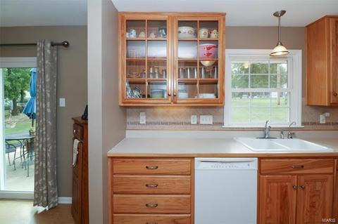 306 Raymond, O'fallon, MO 63366 photo 9