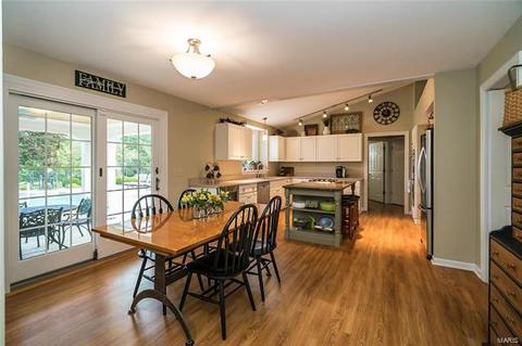 5868 Canterfield Ct, Weldon Spring, MO 63304 photo 15