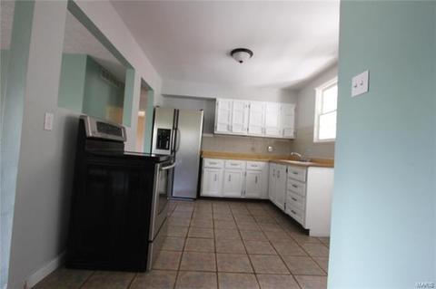 634 Parker Dr, Ballwin, MO 63021 photo 5