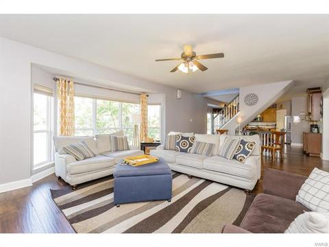 1133 Warm Winds Dr, O'fallon, MO 63366 photo 2