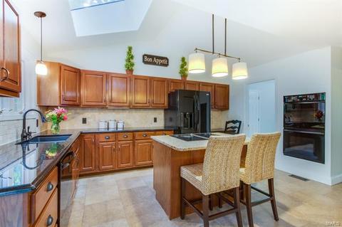 627 Shadowridge Dr, Wildwood, MO 63011 photo 7