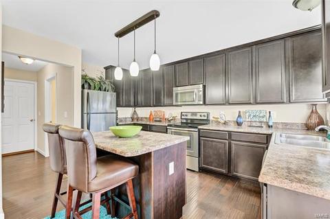 89 Brewster Ct, O'fallon, MO 63366 photo 2