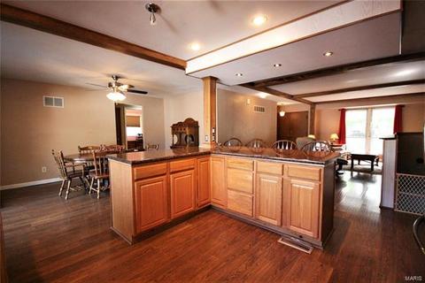 519 Blazedwood Dr, Ballwin, MO 63021 photo 3