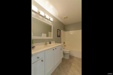 2456 Eagle Frst, Saint Charles, MO 63303 photo 38