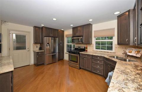 313 Glyn Cagny Rd, Ballwin, MO 63021 photo 5