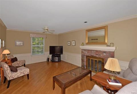 313 Glyn Cagny Rd, Ballwin, MO 63021 photo 9