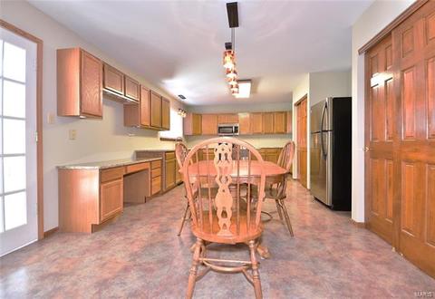 1705 Forest Trace Dr, O'fallon, MO 63368 photo 10