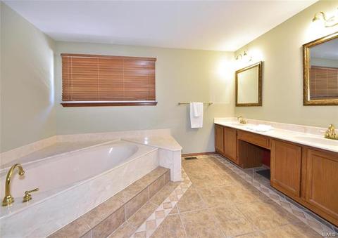 1705 Forest Trace Dr, O'fallon, MO 63368 photo 19