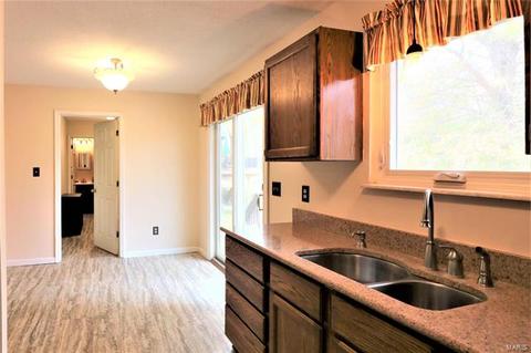 501 Maureen Dr, Eureka, MO 63025 photo 6