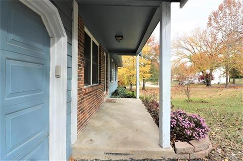 501 Maureen Dr, Eureka, MO 63025 photo 2