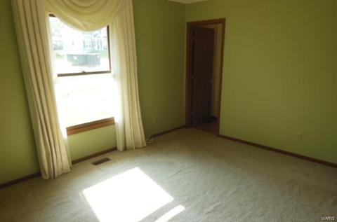 1144 Derbyshire Dr, Manchester, MO 63021 photo 11