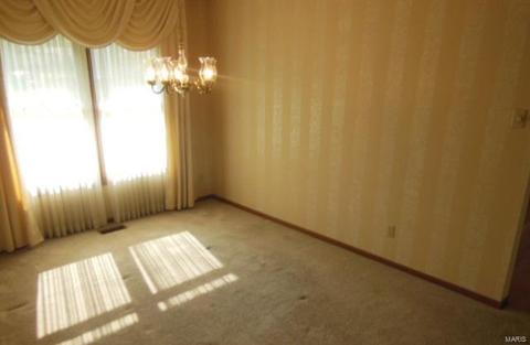 1144 Derbyshire Dr, Manchester, MO 63021 photo 4