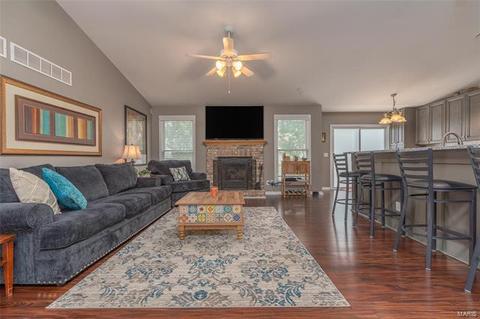 14 Homefield Ct, O'fallon, MO 63366 photo 7