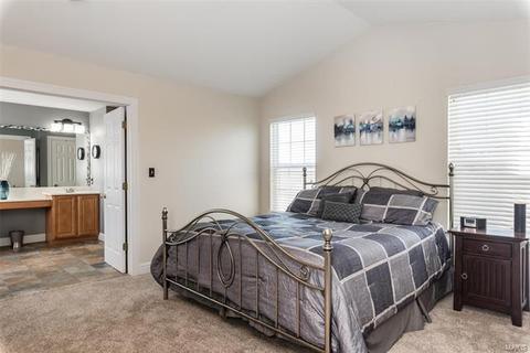 690 Rolling Thunder Dr, O'fallon, MO 63368 photo 9