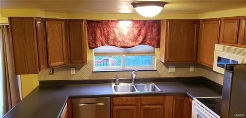560 Elm Xing, Ballwin, MO 63021 photo 8