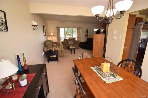 560 Elm Xing, Ballwin, MO 63021 photo 6