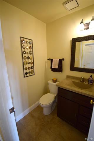 560 Elm Xing, Ballwin, MO 63021 photo 13
