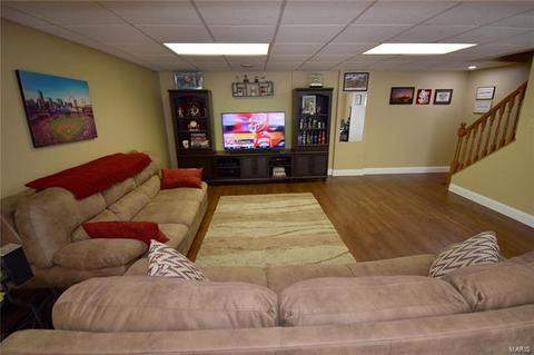 560 Elm Xing, Ballwin, MO 63021 photo 20