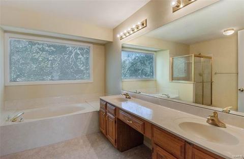 2503 Johnson Place Dr, Ballwin, MO 63021 photo 19