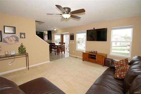 808 Bluff Brook Dr, O'fallon, MO 63366 photo 4