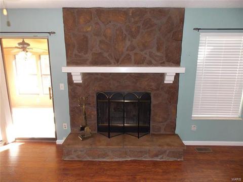 2404 Amarillo Dr, O'fallon, MO 63368 photo 3