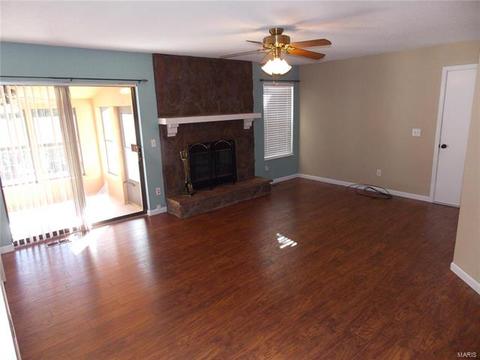 2404 Amarillo Dr, O'fallon, MO 63368 photo 4