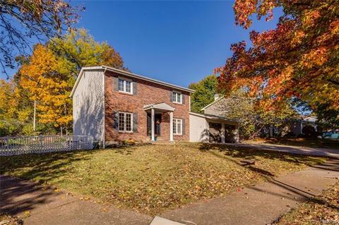 895 Braquewood Dr, Manchester, MO 63021 photo 2