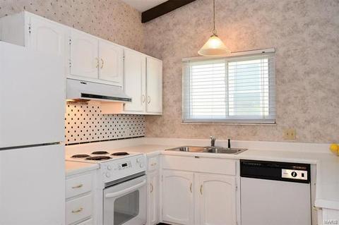 537 Treetop Trail Dr, Manchester, MO 63021 photo 7