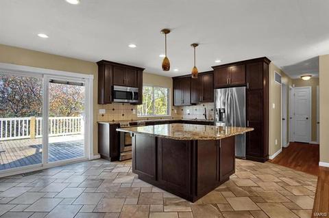 625 Burwick Ter, Manchester, MO 63021 photo 4