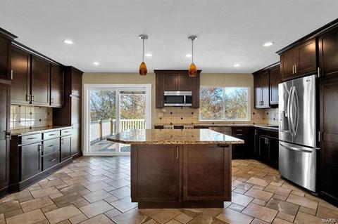625 Burwick Ter, Manchester, MO 63021 photo 3