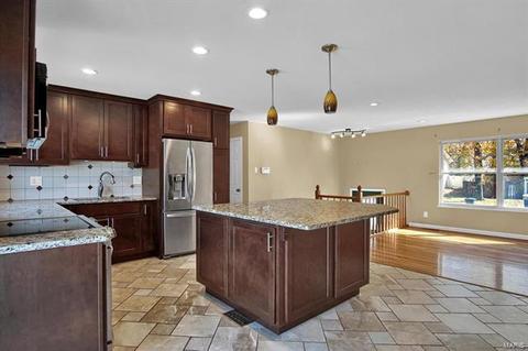 625 Burwick Ter, Manchester, MO 63021 photo 7