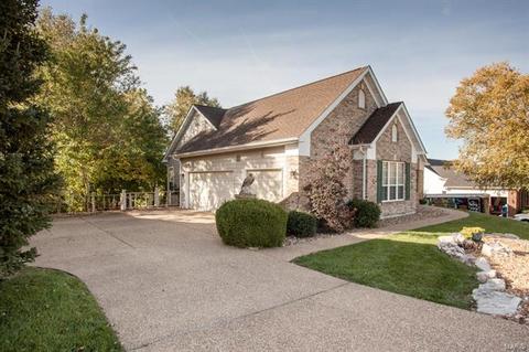 245 Greenburn Dr, Weldon Spring, MO 63304 photo 2
