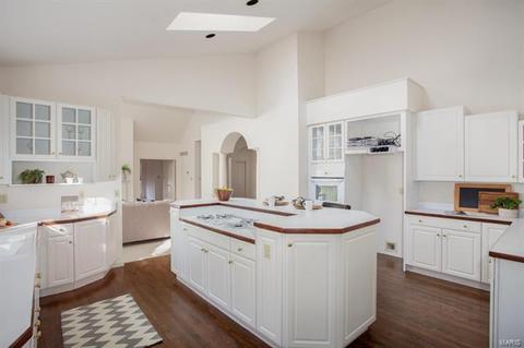 245 Greenburn Dr, Weldon Spring, MO 63304 photo 7