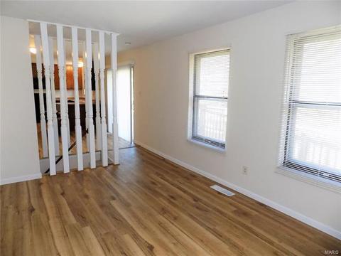 1221 Derbyshire Dr, Manchester, MO 63021 photo 4
