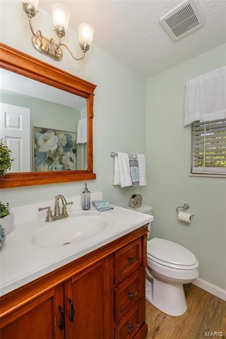 409 Oaktree Crossing Ct, Ballwin, MO 63021 photo 14