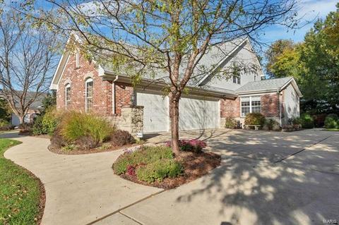 1402 Lucerne Pl, Weldon Spring, MO 63304 photo 5